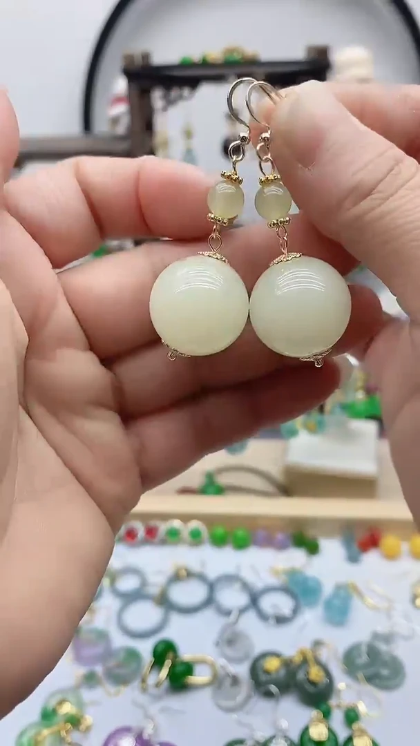 未镶嵌和田玉耳饰8