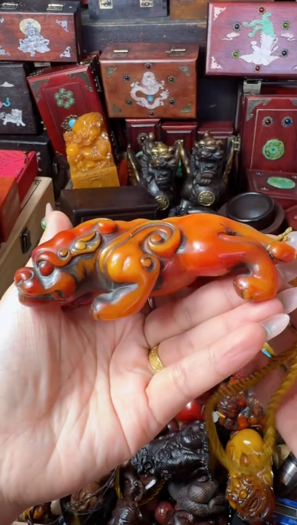 【闪购商品】蜜蜡裸石未镶嵌主播推荐：一物一拍，讲解为准！