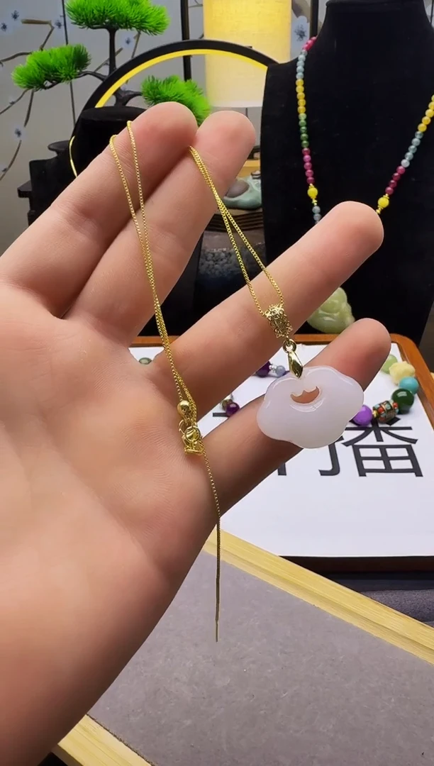 和田玉14K金镶嵌吊坠(赠链)D03