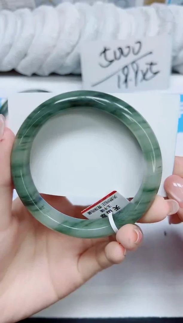 石英质玉手镯未镶嵌235/60