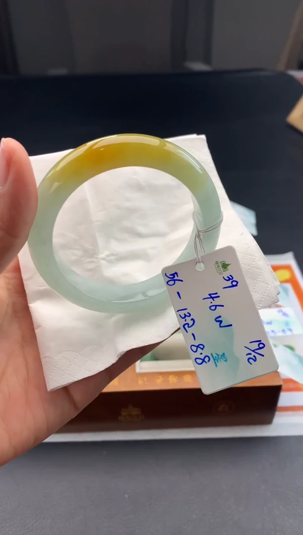 未镶嵌手镯翡翠翡翠自带#送人#，假一赔三1