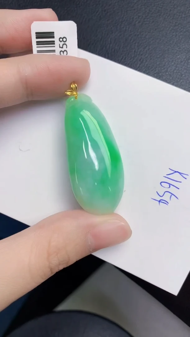 颈饰18K金镶嵌翡翠天然翡翠缅甸A货