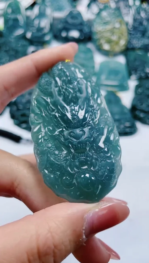 【闪购商品】翡翠颈饰未镶嵌