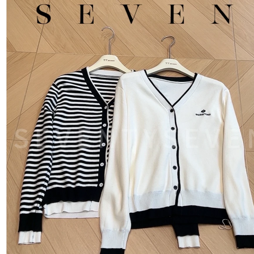 D058D059新款韩版系扣针织衫（拍照光线问题 颜色略有误差）