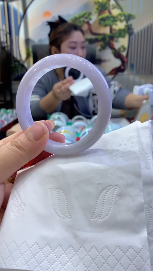 【闪购商品】翡翠手镯未镶嵌多人06976