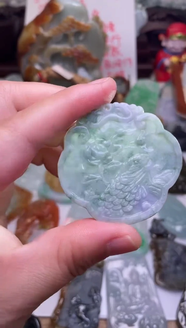 颈饰未镶嵌翡翠牡丹