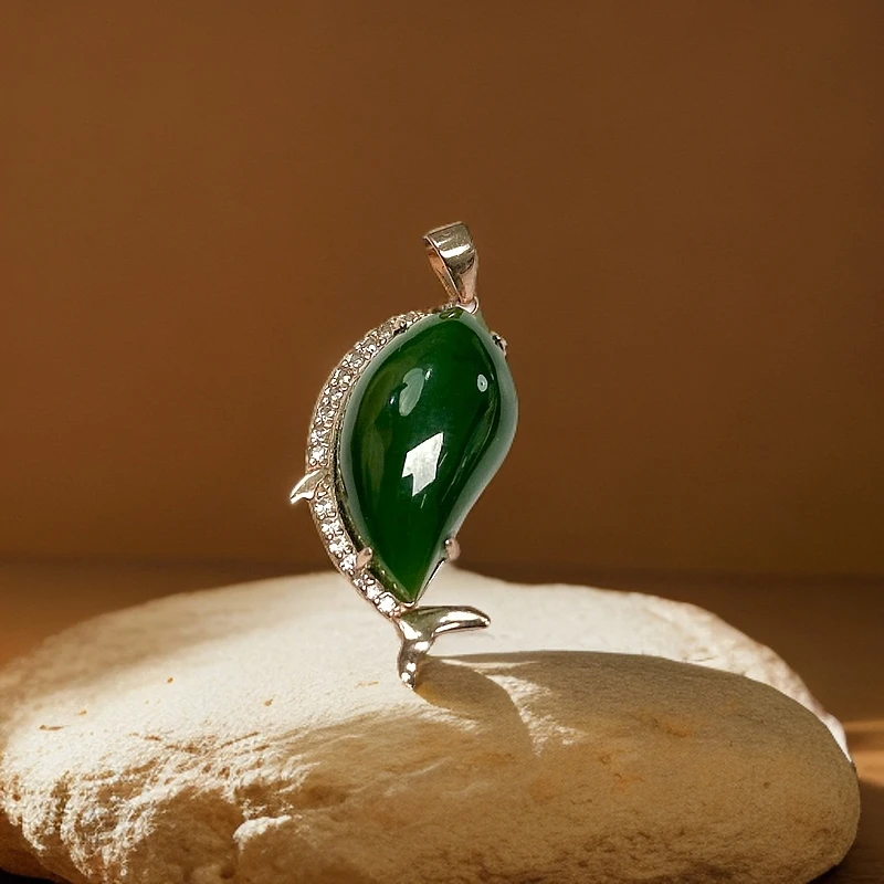 天然和田玉银镶碧玉吊坠海豚款 1266