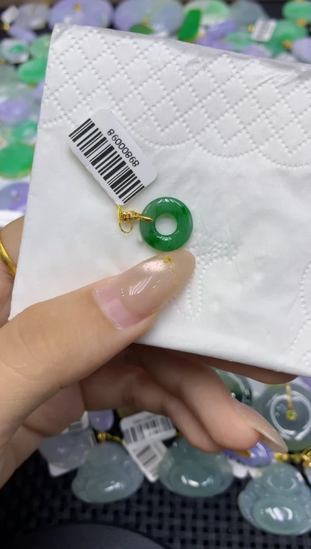 颈饰未镶嵌翡翠天然缅甸翡翠A货