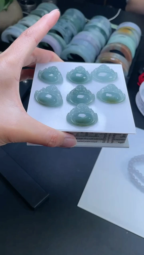 【闪购商品】翡翠挂件未镶嵌佛公多样性发一件JC