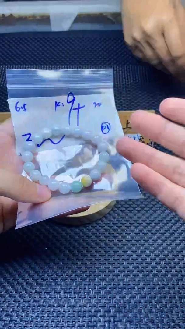 定制翡翠未镶嵌天然缅甸A货翡翠，多样性发货只发其一