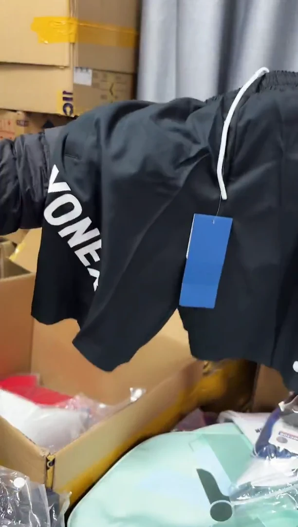 9 正品微瑕 黑色短裤 S