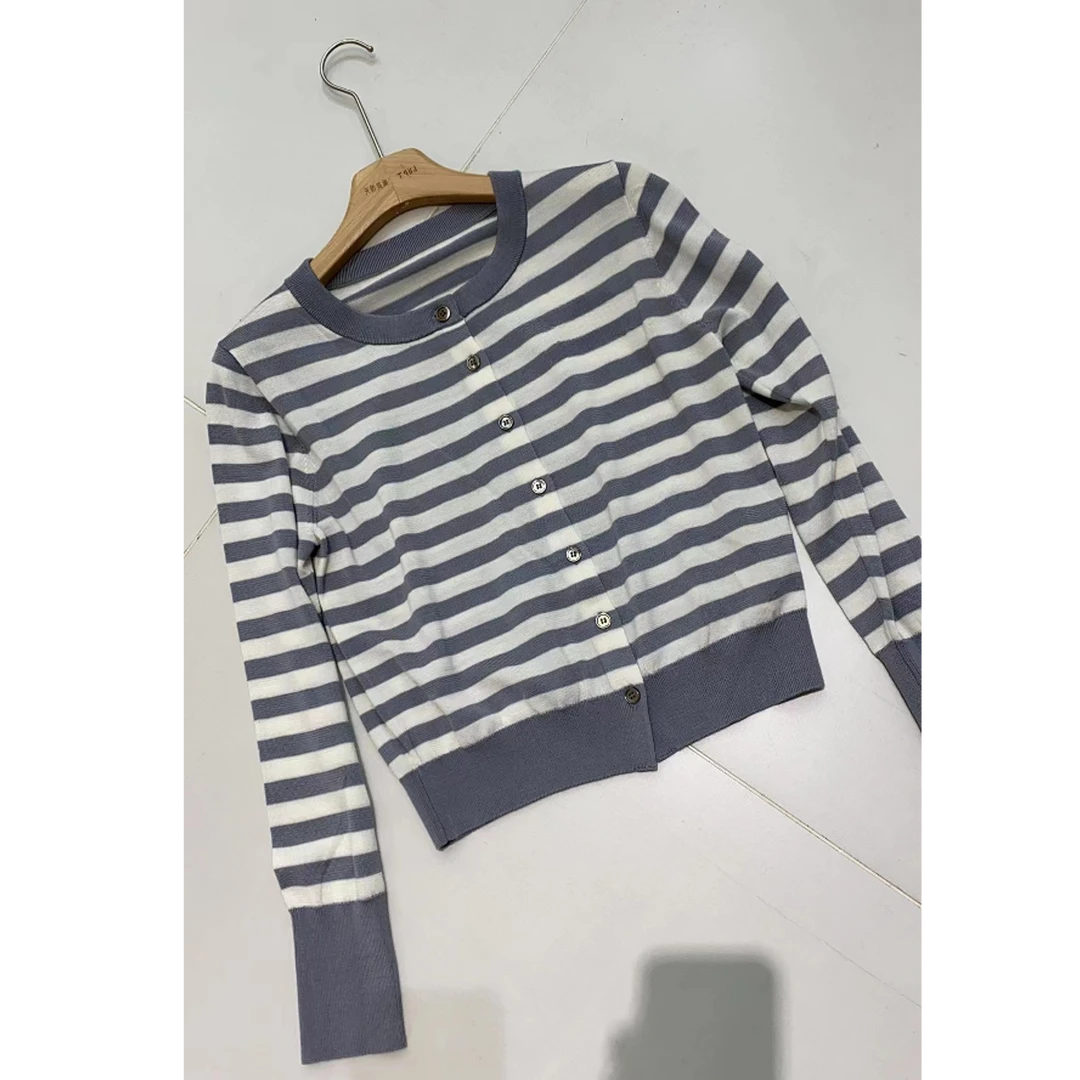 【no退no换 谨慎下单】条纹拼接圆领针织衫 82A115