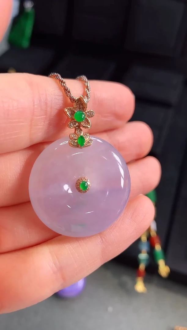 【闪购商品】翡翠吊坠(不含链)18K金镶嵌吊坠