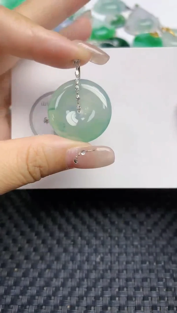 颈饰18K金镶嵌翡翠天然缅甸A货翡翠百元以上9元证书费自理