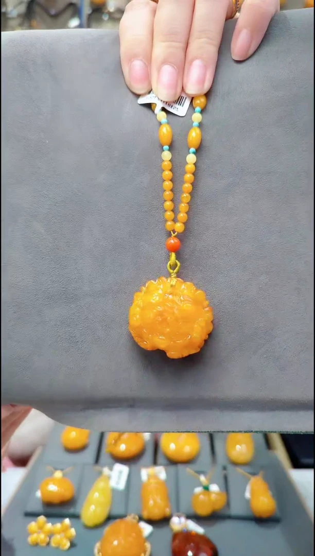 蜜蜡未镶嵌珠宝奇石﹣A568蜜蜡吊坠牡丹花