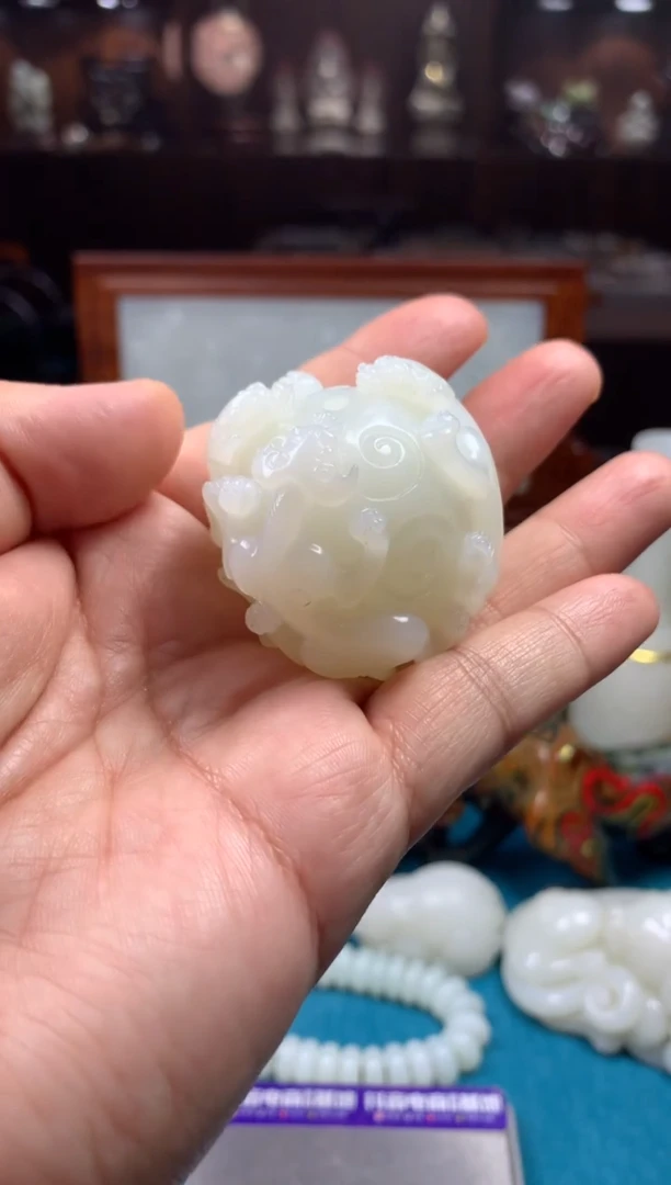 颈饰未镶嵌和田玉拍一发一