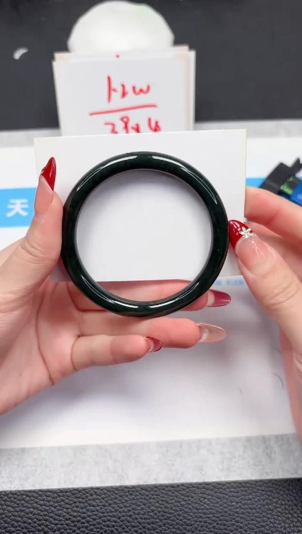 【闪购商品】和田玉手镯未镶嵌268-55.2