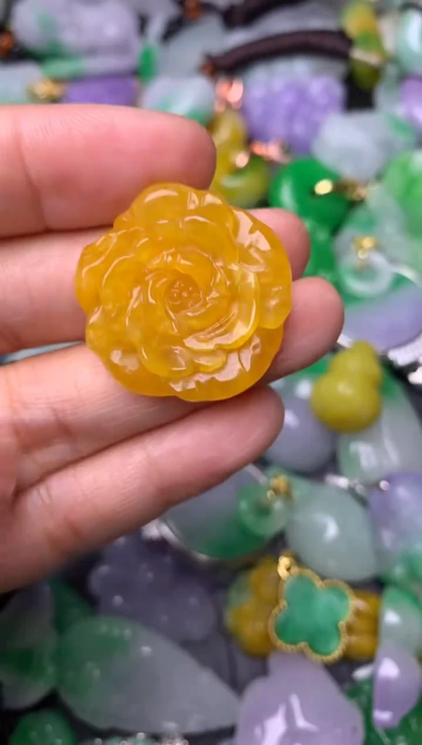 颈饰未镶嵌翡翠缅甸翡翠吊坠