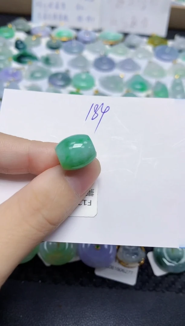 颈饰未镶嵌翡翠天然缅甸翡翠A货翡翠百元以上9元证书费自理