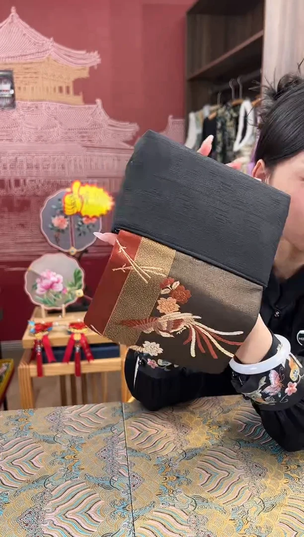 【闪购商品】刺绣手工西阵制包包