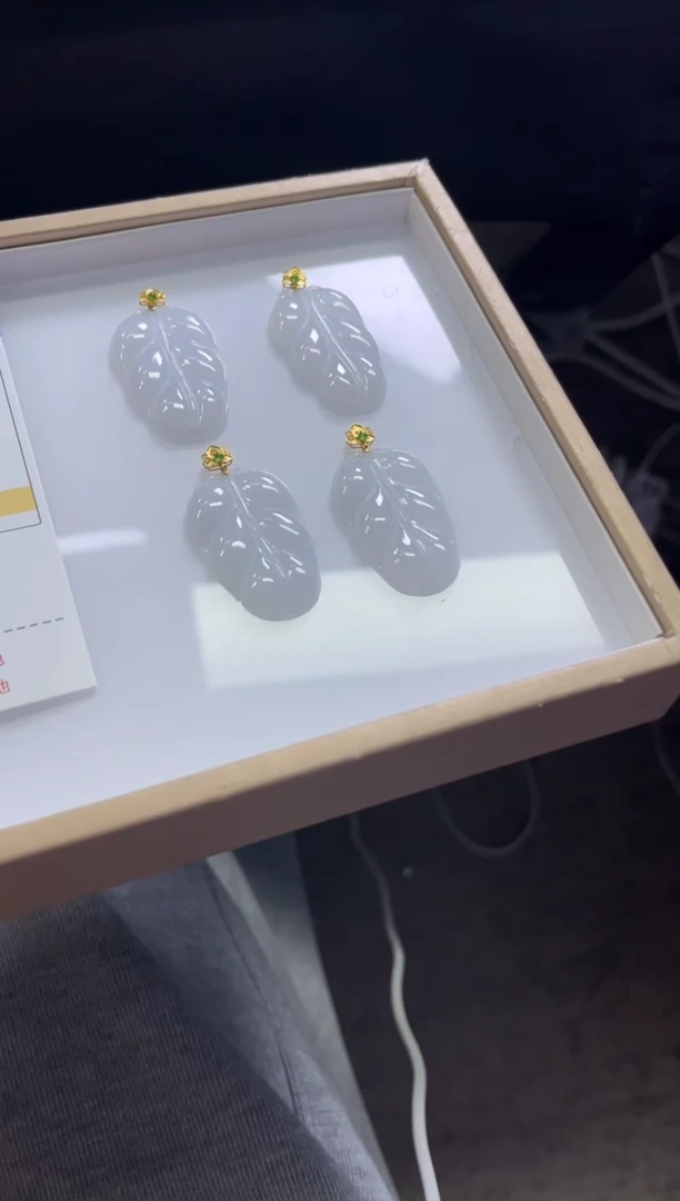 颈饰18K金镶嵌翡翠P124/多样性发一件/配绳子