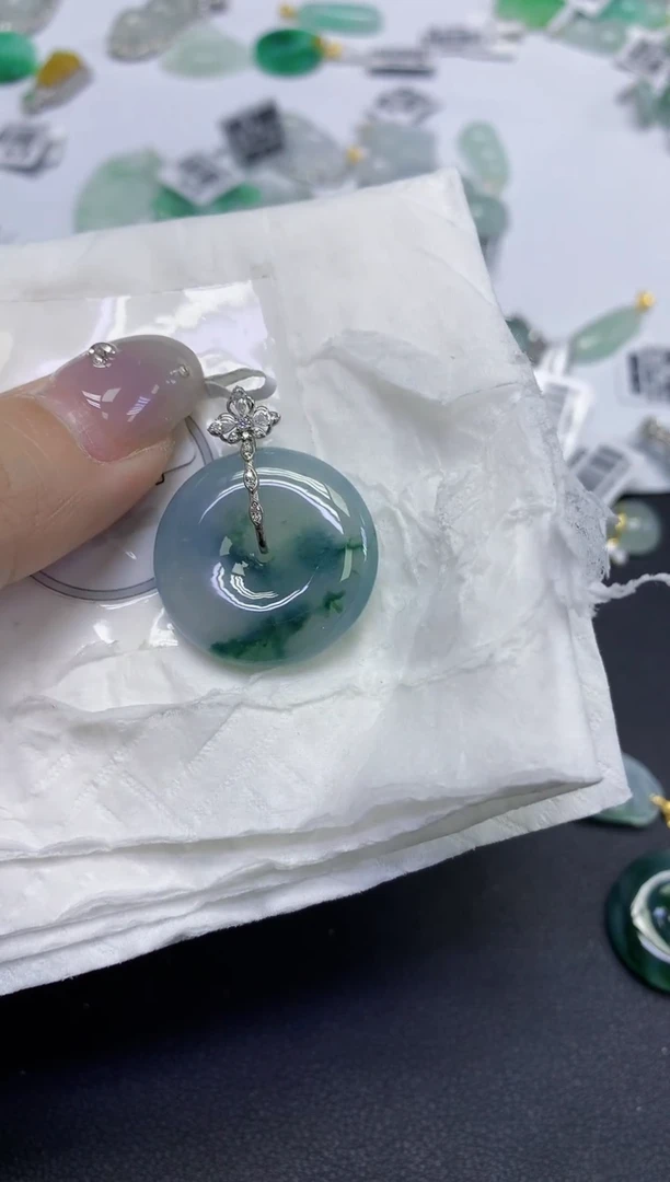 颈饰18K金镶嵌翡翠天然缅甸翡翠A货百元以上9元证书费自理