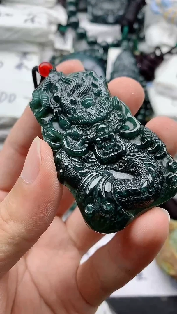 翡翠未镶嵌颈饰8888888888