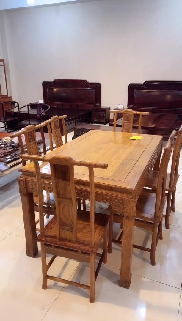 【闪购商品】刺猬紫檀餐桌一桌六椅（七件套)