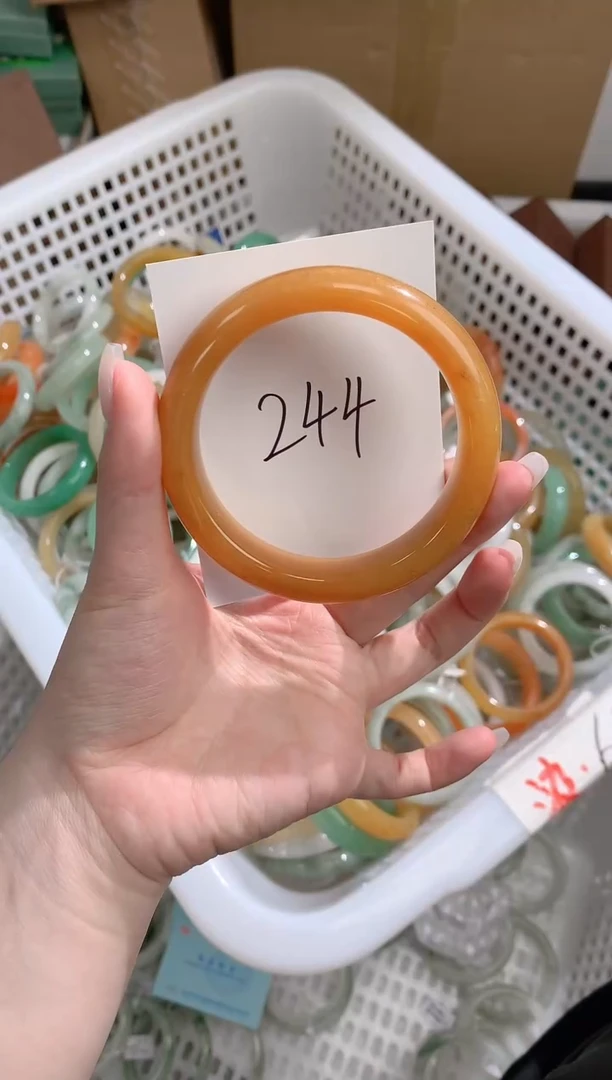 石英质玉手镯未镶嵌K244-62