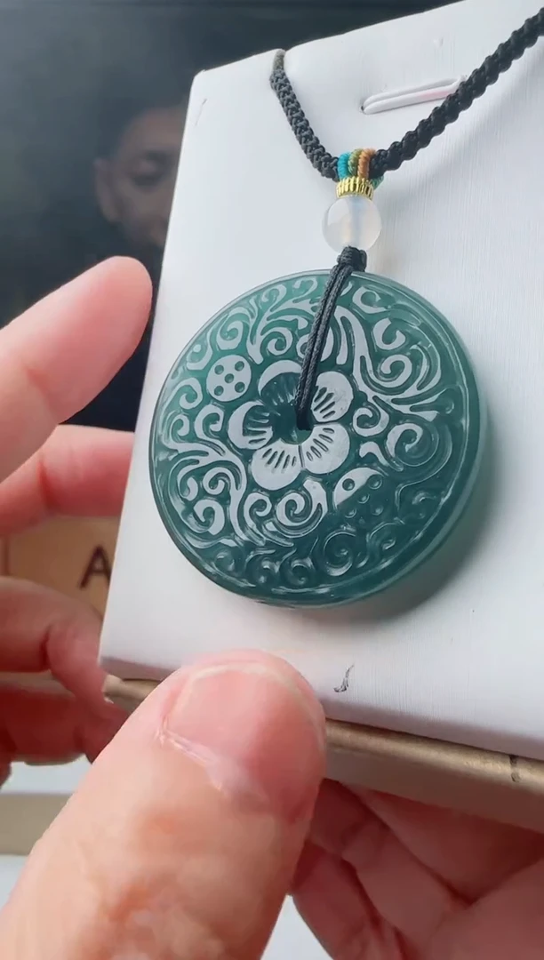 【闪购商品】翡翠颈饰未镶嵌花扣多样性随机发其一