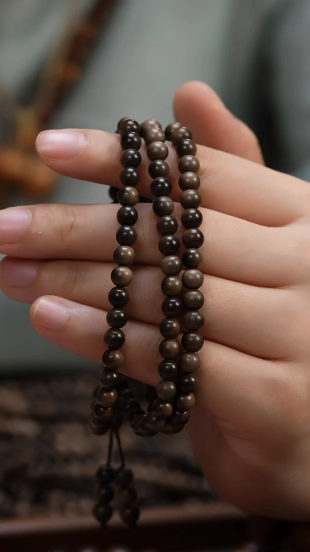 檀香木手串/手链霖*新阴沉老山檀香0.6圆珠多圈108颗留疤
