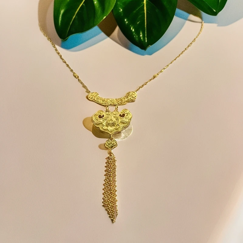 Y-6141  古法莲花如意锁项链 支撑工艺 +专柜礼盒