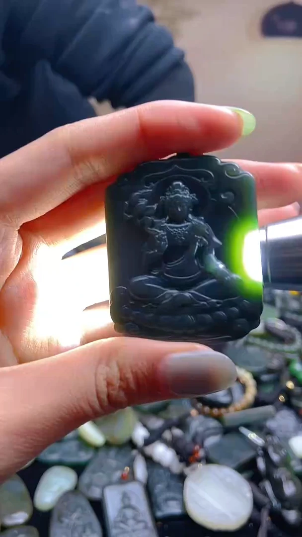 颈饰未镶嵌和田玉1