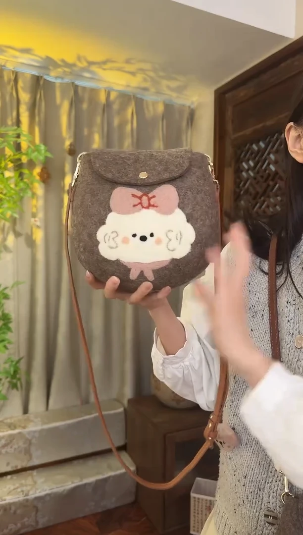 羊毛非遗纯手工包  蛋蛋包比熊