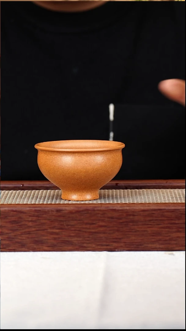 茶杯紫砂老宕口黄金段160CC-565