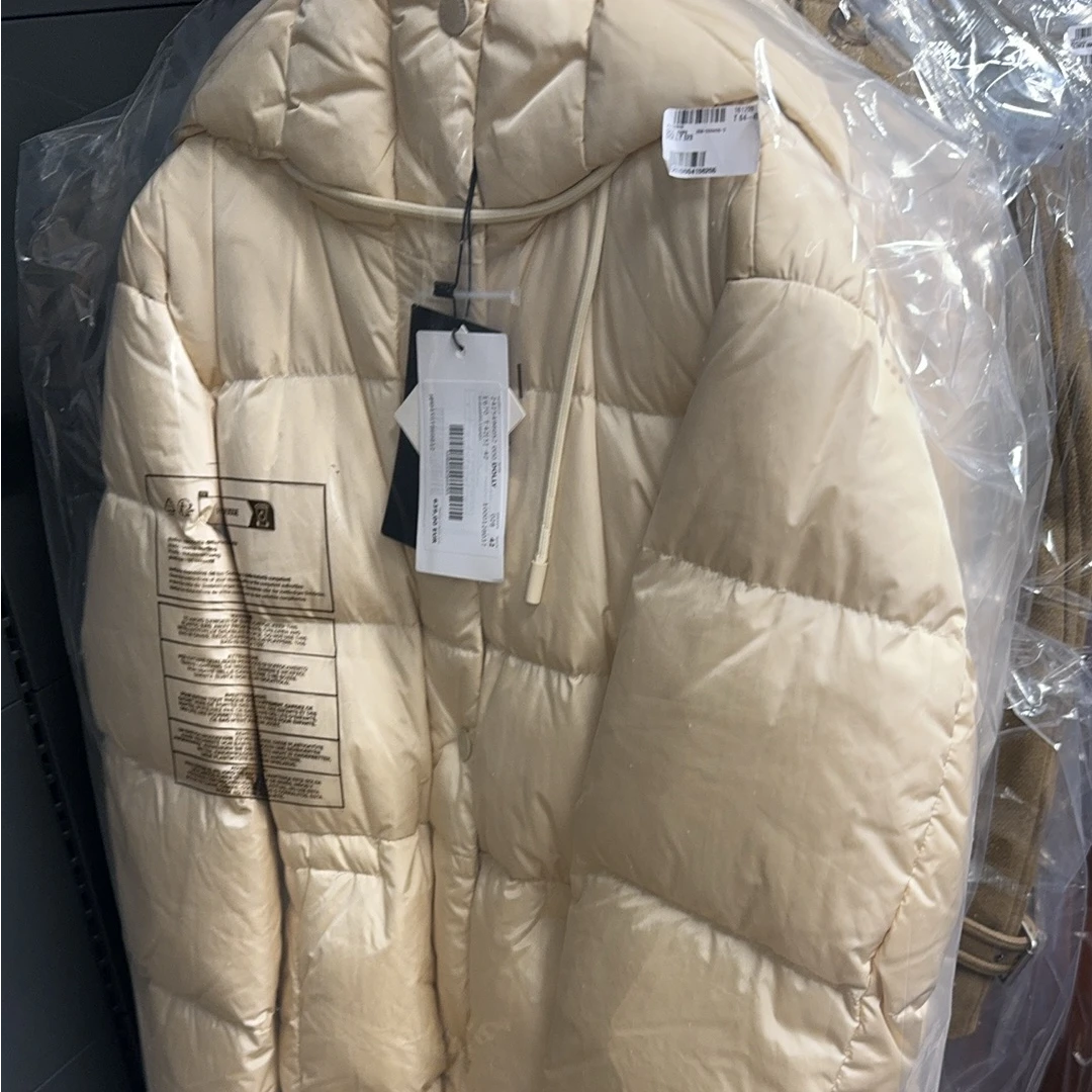 全新未使用  奢邦/MAXMARA纯色羽绒外套