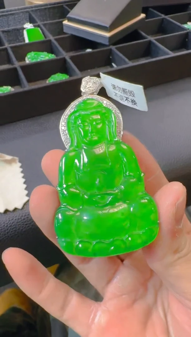 吊坠(赠链)银S925镶嵌翡翠天然A货翡翠