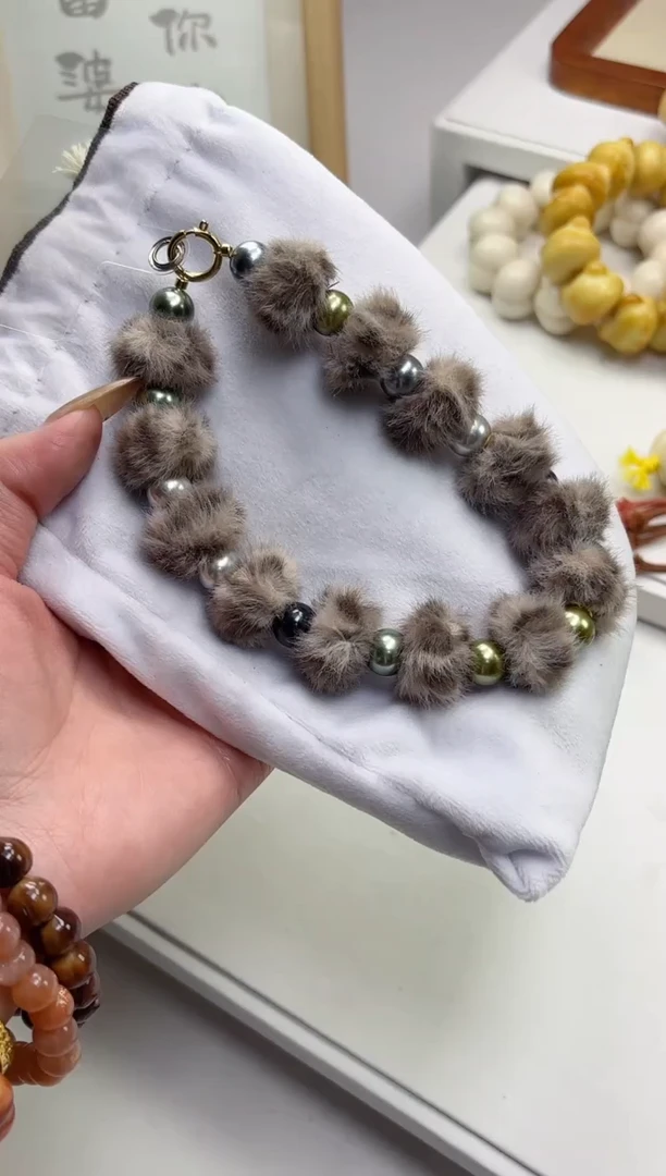 手串菩提根/象牙果小毛球手机挂件.咖色