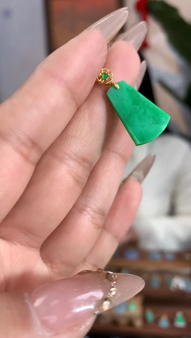 【闪购商品】翡翠吊坠(不含链)18K金镶嵌无事牌