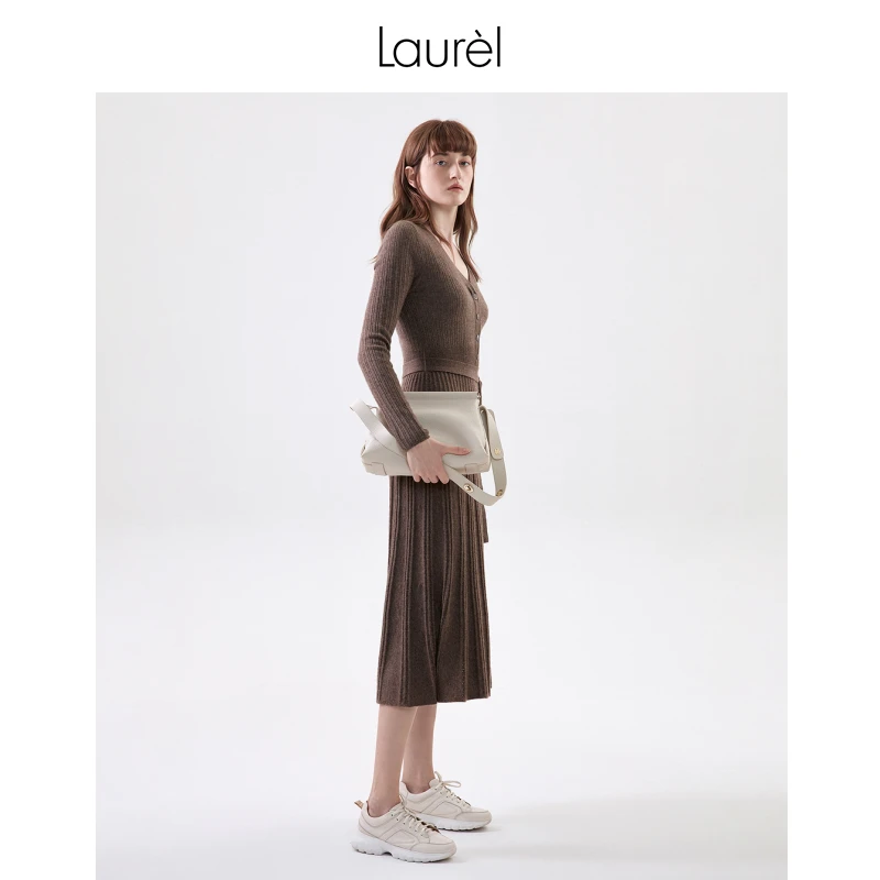 Laurel劳芮毛绒V领系带收腰放摆连衣裙女 LWD342M18900