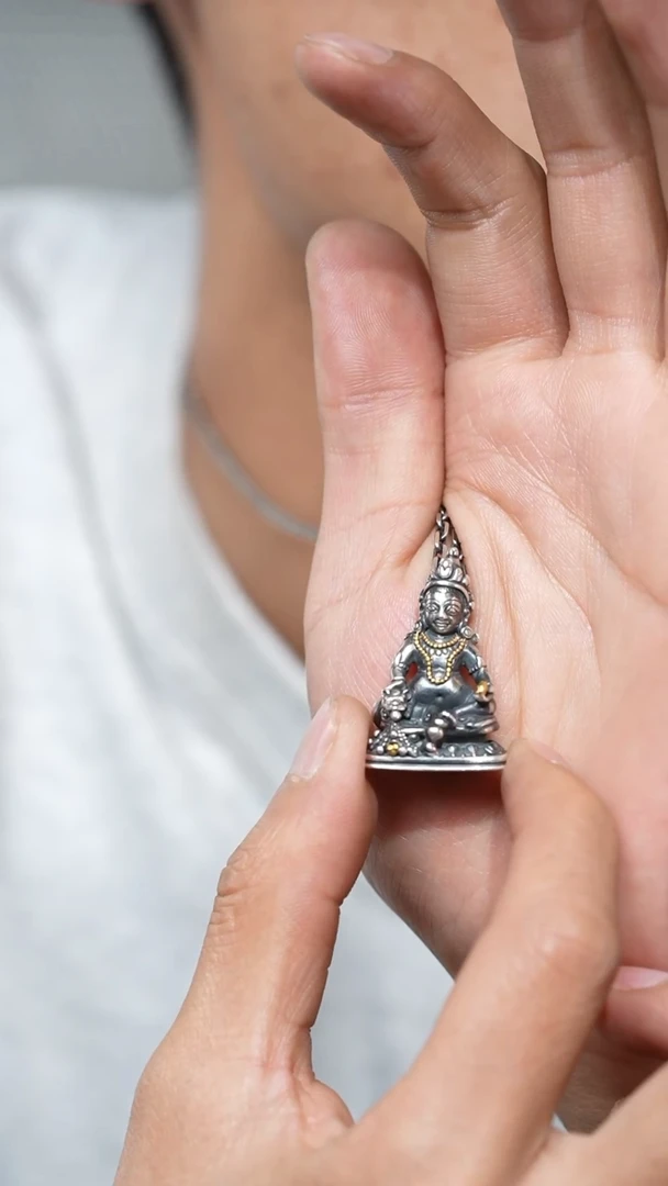 【闪购商品】诺拉（多样性发货，发其一）