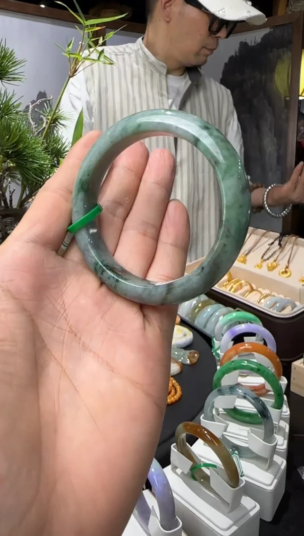 翡翠手镯未镶嵌手镯55