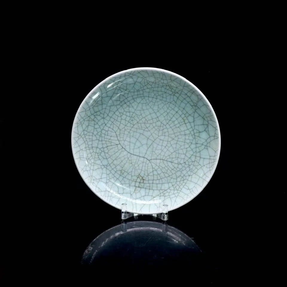 69: 清乾隆哥釉盘