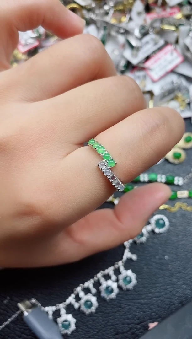 银S925镶嵌戒指翡翠1