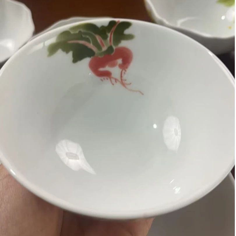 景德镇釉下五彩萝卜圆碗