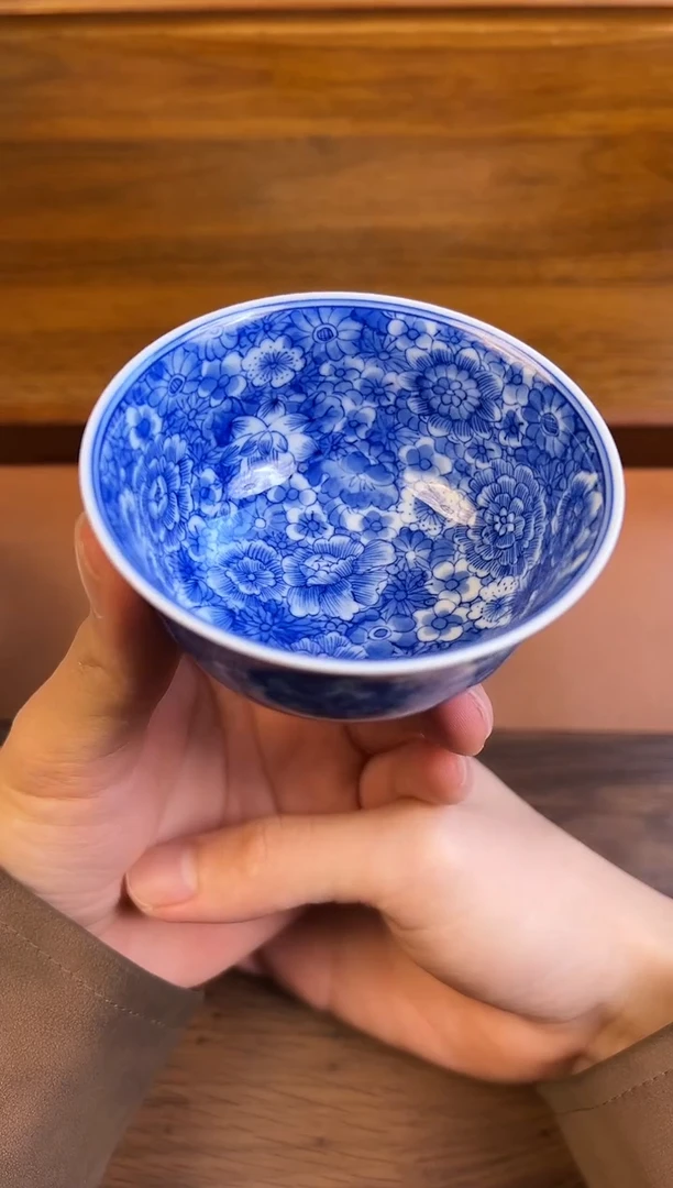 问青坊纯手工手绘青花内外满绘万花柴窑主人杯