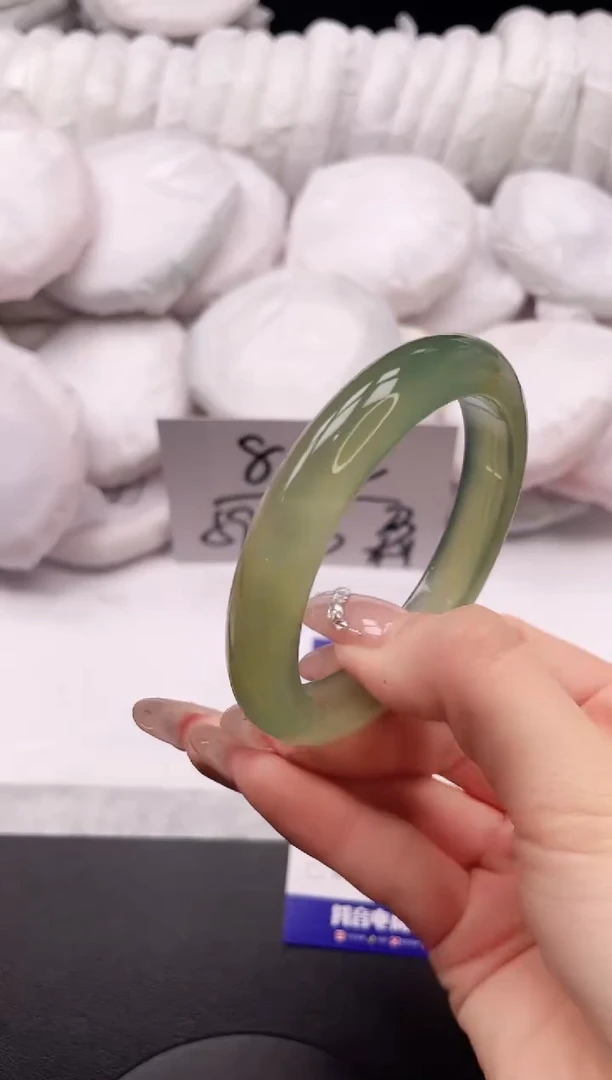 【闪购商品】石英质玉手镯未镶嵌9L306-55