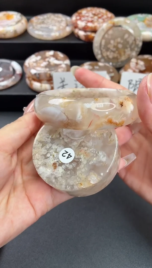 手镯玛瑙/玉髓未镶嵌石英质玉59圈(赠送镯心)圈口建议拍大