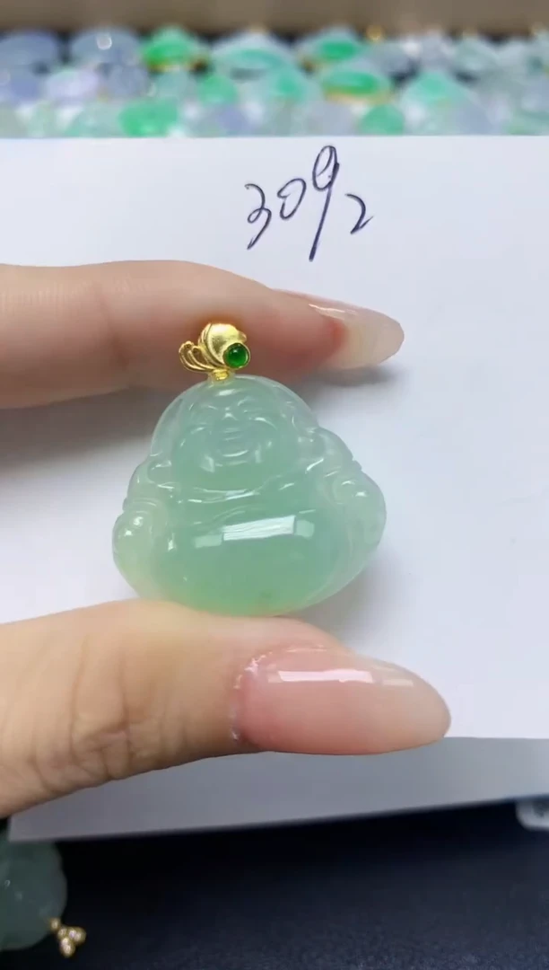 翡翠未镶嵌颈饰天然缅甸翡翠A货