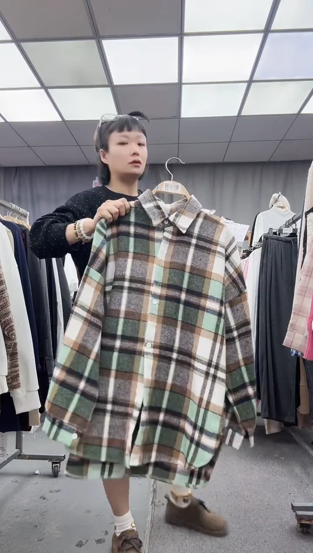 棉大哥家漂亮上衣漂亮颜色